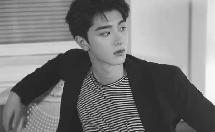 超帅气林一简单壁纸_清新风格的林一