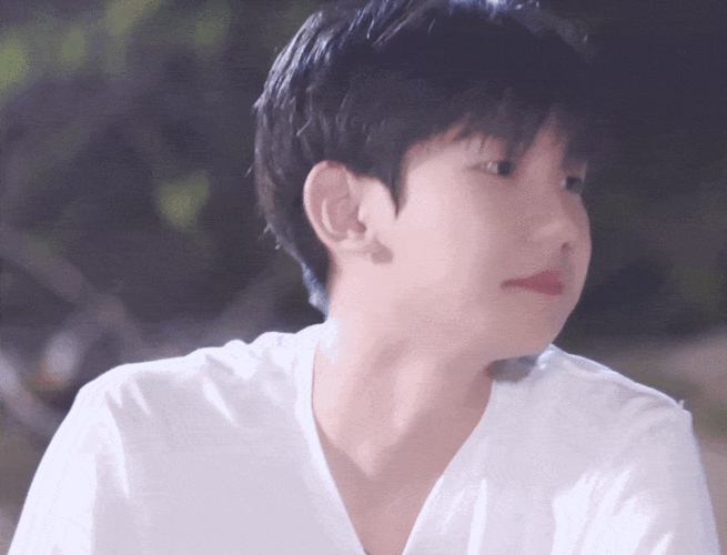 王源可爱动图合集来袭 甜度满分的源宝