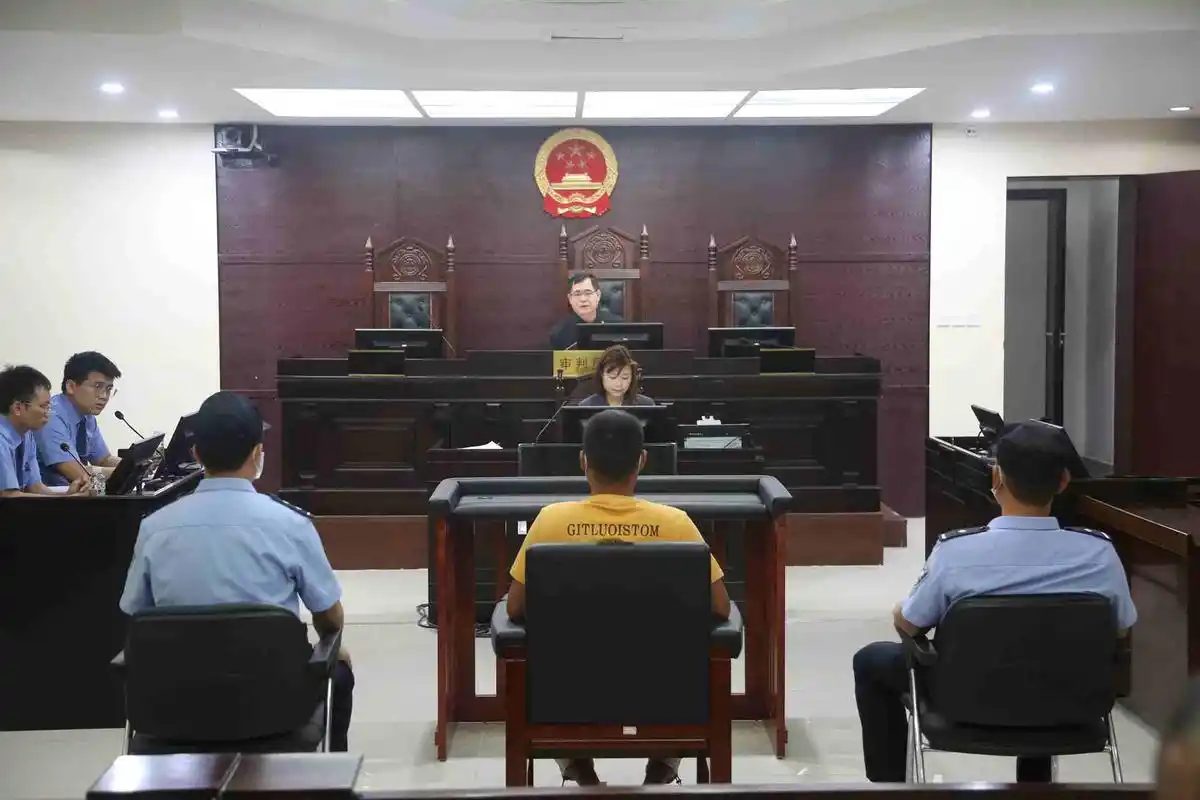 昌江法院集中开庭审理5起危险驾驶罪案件(图)