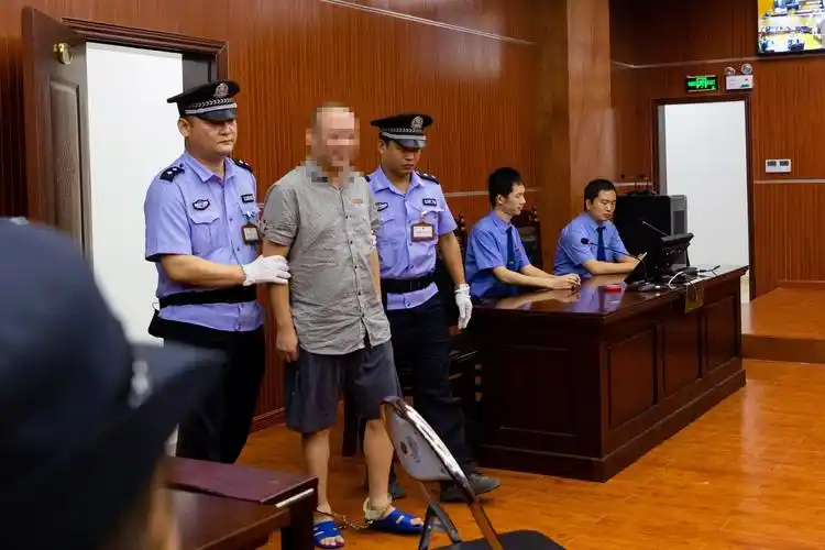 涉恶 受贿136万 惠州一巡警指导员受审获刑