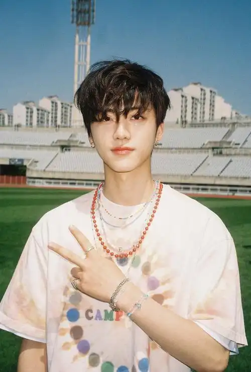 hello future@kpop直拍 的微博: 【竖版直拍】nct_dream罗渽民he.