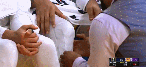 浓眉滑倒疑似扭伤膝盖!场边受检查表情巨痛苦