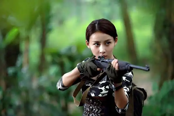 贾青怒江之战坐拥八美男变身女版韦小宝