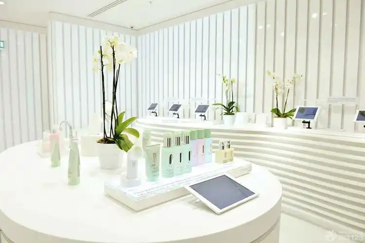 创意化妆品店墙饰板装修效果图片