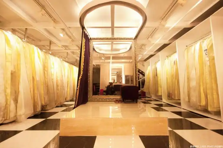 蒙娜丽莎婚纱摄影店面图实景展示