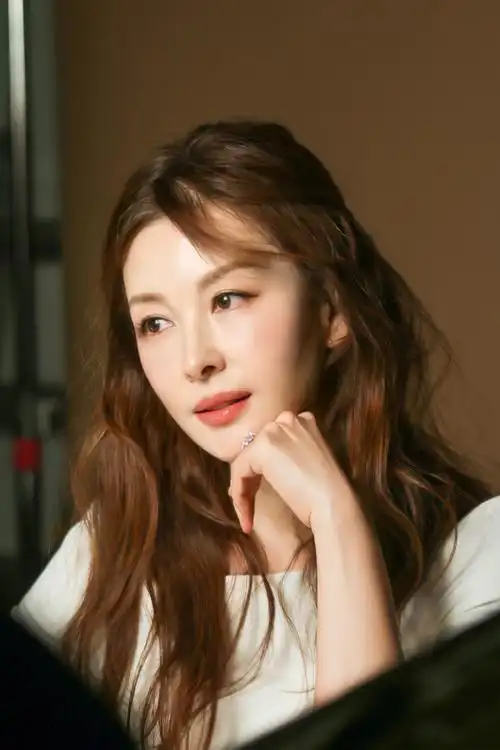 新知达人, 继钢琴王子后,又一知名女星被通报?