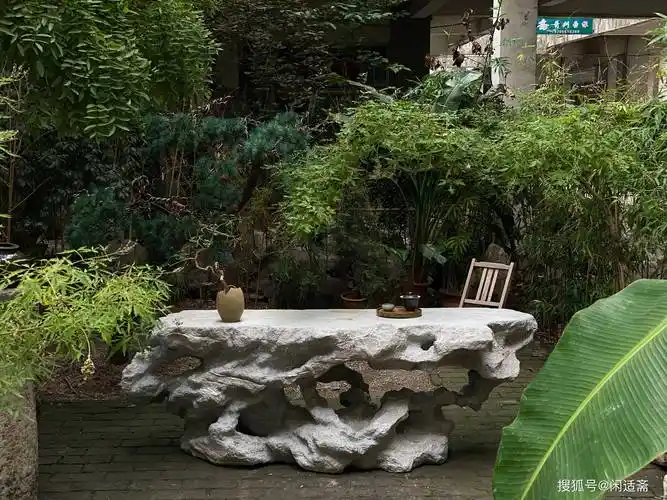 中式庭院文人雅玩太湖石随形石桌