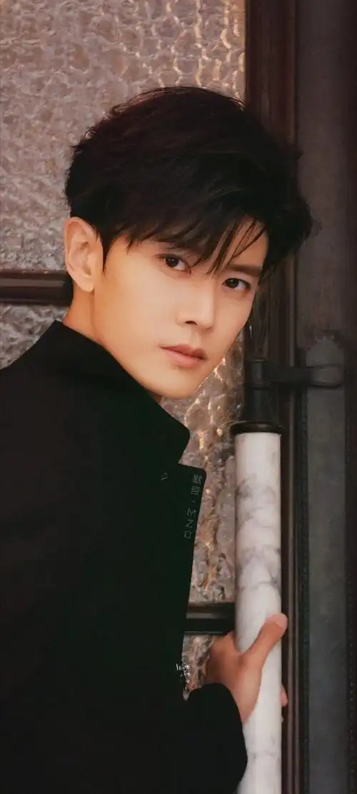 心上任@任嘉伦allen调修 x 卡大头版壁纸 6p#任嘉伦#78#任苒时光