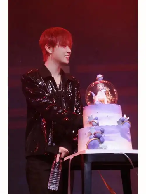 返图好好看#南京蛋糕  #玉见cake  #南京生日蛋糕定制  #李希侃蛋糕