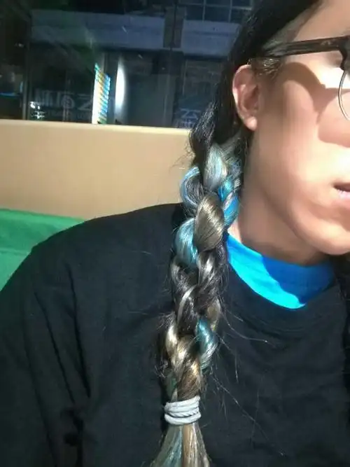 男生长发扎辫子好吗怎么扎好看呢