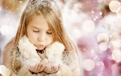 可爱小女孩图片壁纸-人物壁纸-高清人物图片-第20图-娟娟壁纸