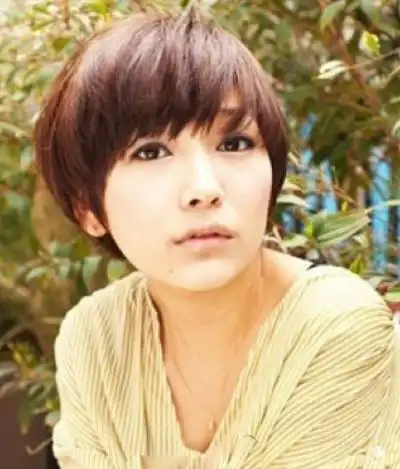 2012初秋最新的女生短发发型图片 引领时尚潮流