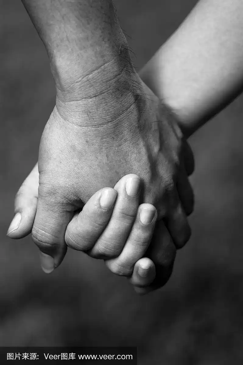 hand in hand的b&w