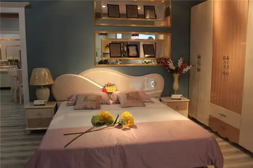 派尼尔特价大床