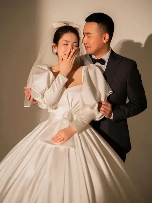 室内极简婚纱照普通人超满意超美06