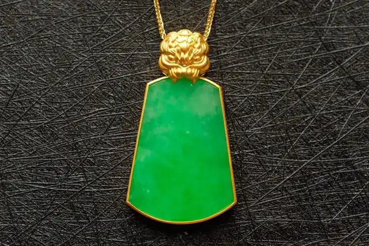 翡翠平安无事牌