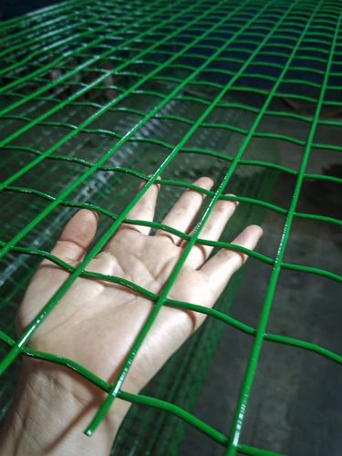 工程现货硬塑荷兰网硬塑波浪型养殖网圈地果园隔离安全防护围栏网