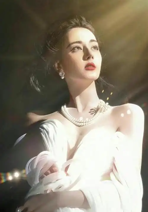 2023最美亚洲女艺人排名榜单,杨紫热巴都在前三,最美女艺人是她