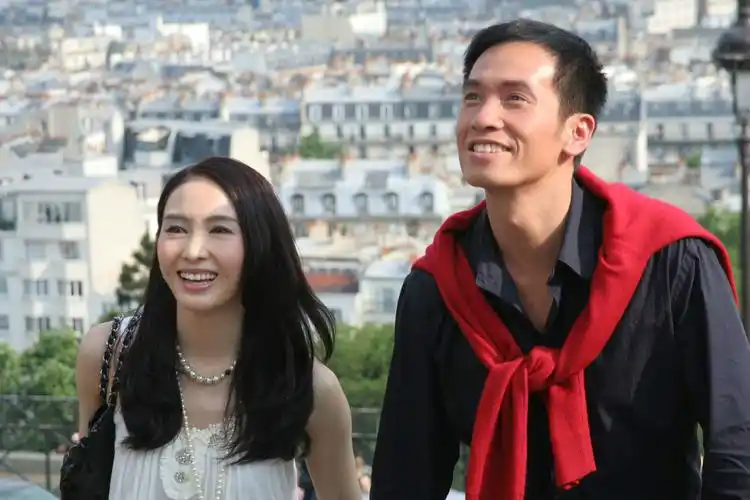 p>《珠光宝气》是2008年 a target="_blank" href="/item/香港电视