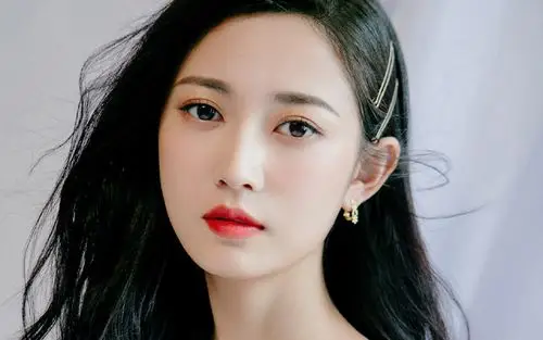 陈钰琪性感白裙写真桌面壁纸