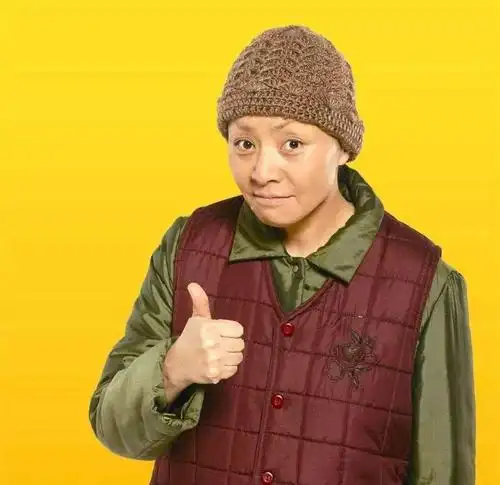 从"白云大妈"到"属鸡老母",宋丹丹形象的展现了东北老太太鲜明的精神