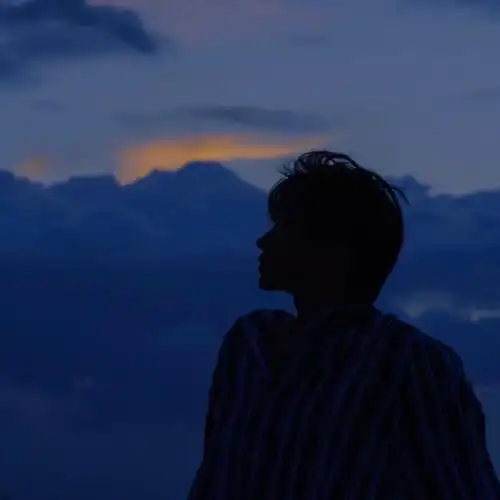 漂亮男生头像图片,单身是春天的种子-男生头像