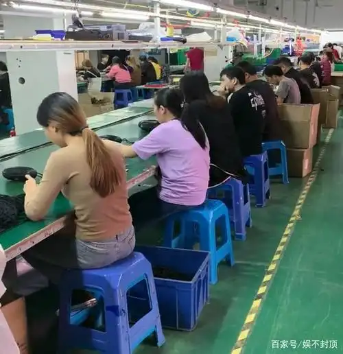 电子厂的生产车间实拍,流水线飞机拉的速度,你曾经是否挑战过