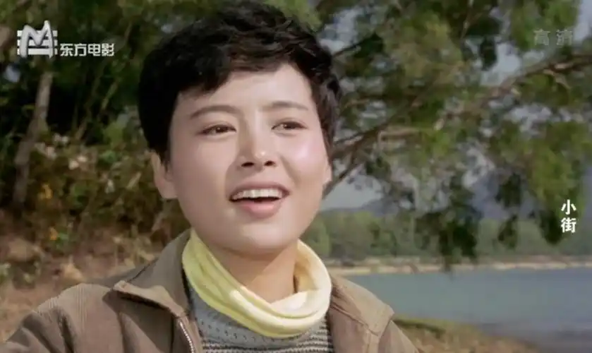 《小街》:郭凯敏喜欢女扮男装的假小子张瑜,唯美隽永,值得一看