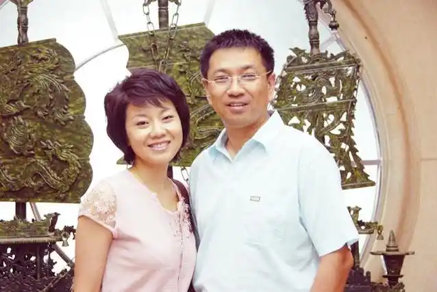 演员刘莉莉老公,刘莉莉的丈夫姓名和照片,本文共(3042字)