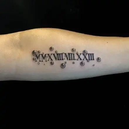 很简约的一组英文字母小图案纹身赏析
