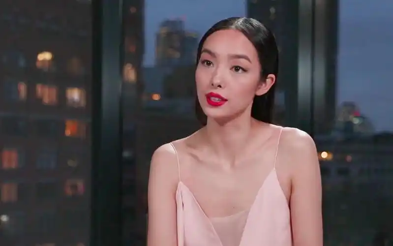 原来超模孙菲菲的职业定位,都是他着手安排的.