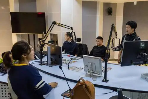 值得包广人骄傲的一件大事---广播电台直播间技术改造圆满完成!