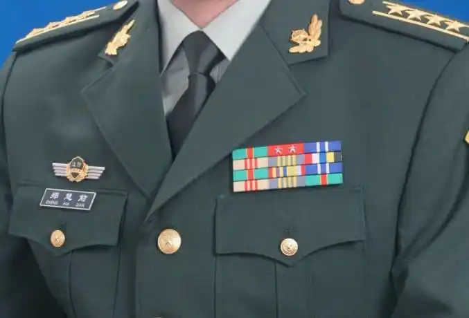 军人胸章级别图解(军官的胸章怎样辨别军衔高低) 图14