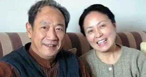 洪融曾在",妻子洪融和女儿李芸皆是知名女演员.