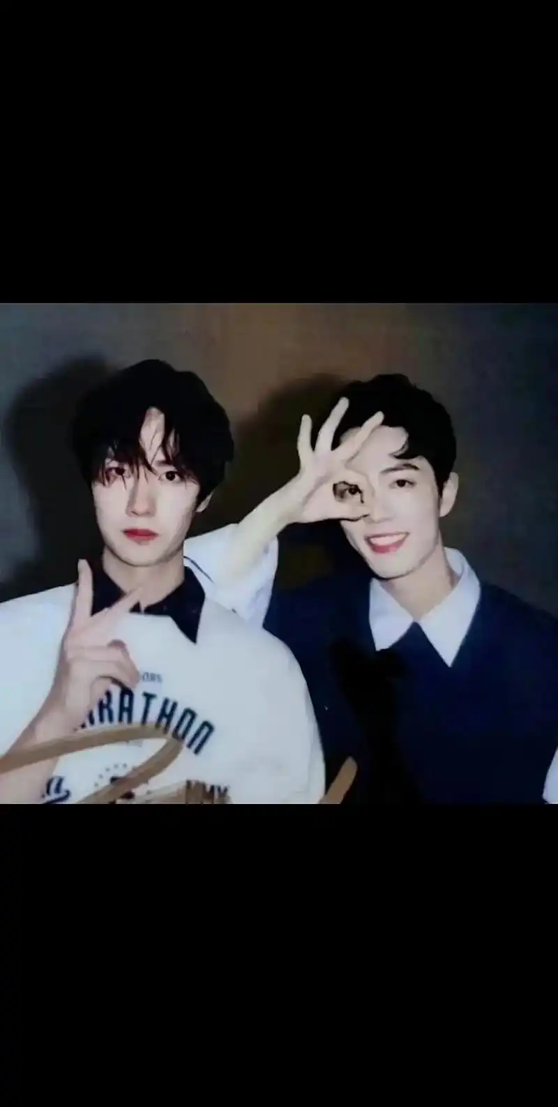 屋檐躲雨很浪漫,王一博很爱肖战" #战山为王 - 抖音