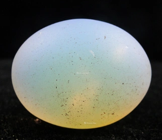 有一长相像鸡蛋的透明石头求鉴定