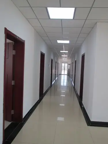 进一步增强了职工的环境保洁意识,为共同创造洁净,优美,舒适的办公环