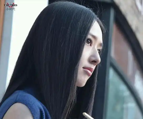 郭碧婷黑长直头发,女神气质优雅穿搭,好多人眼中的女神