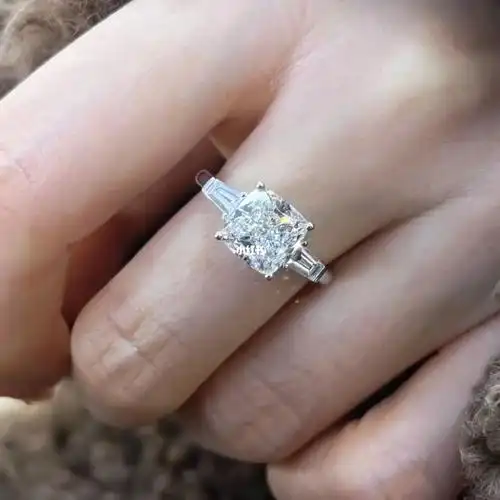 晒晒我的钻戒  #一克拉钻戒  #闪闪钻戒,歌灵歌灵  #婚戒  #钻石