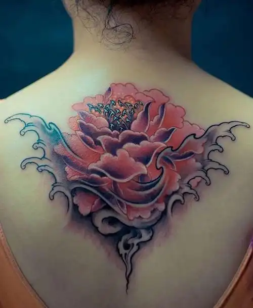 女生后背牡丹花纹身图案