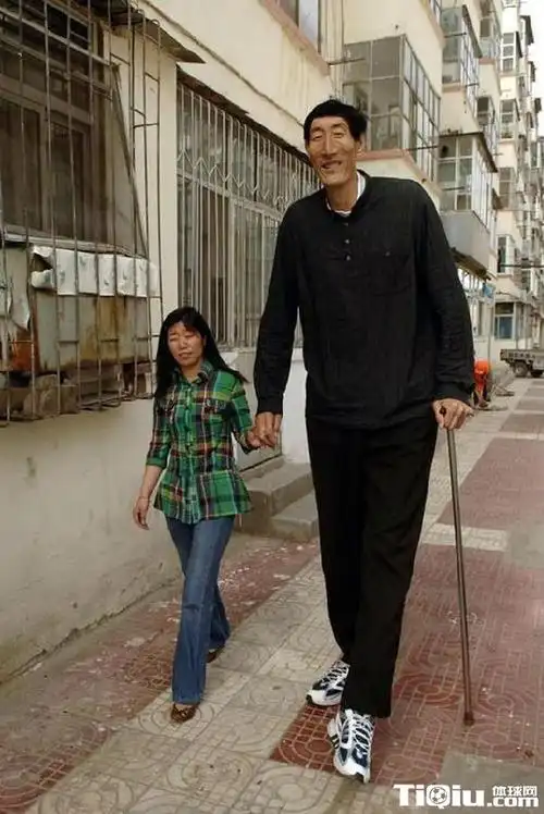 中国最高巨人是谁 中国十大巨人最新top榜_体球网