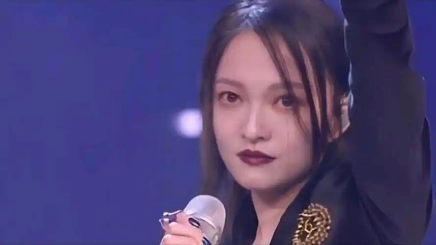 张韶涵时隔多年用3首歌再度复出,一曲道尽10年的心酸