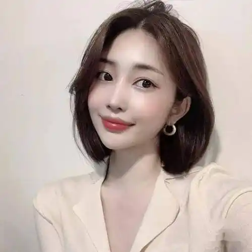 2021流行网红性感锁骨短发