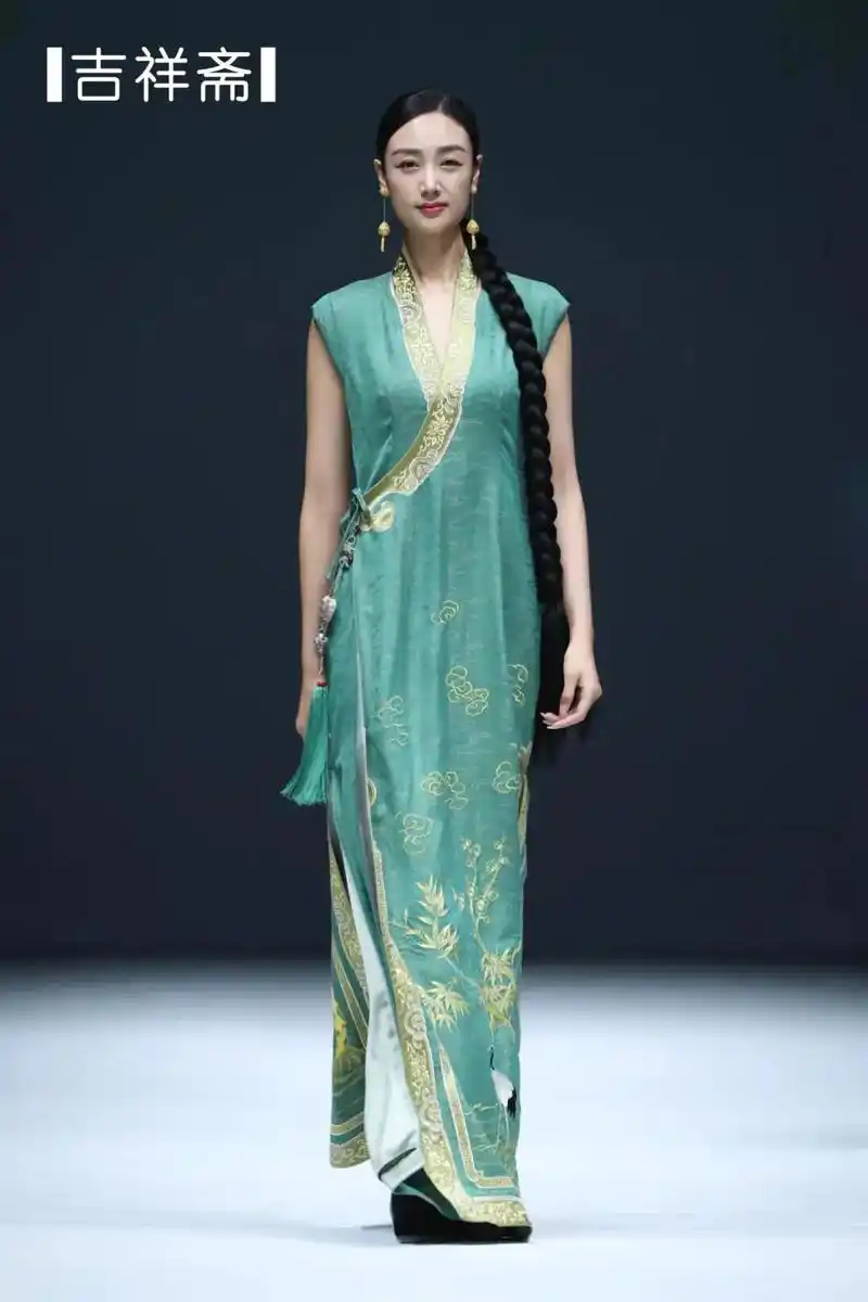 吉祥斋深圳时装周2022杨帆天香发布会作品