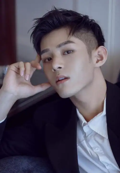 潘宥诚(1994年7月4日-),中国内地男演员,出生于浙江省杭州市