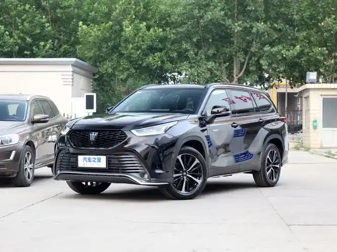 一汽丰田 皇冠陆放 2021款 2.5l hev四驱旗舰版