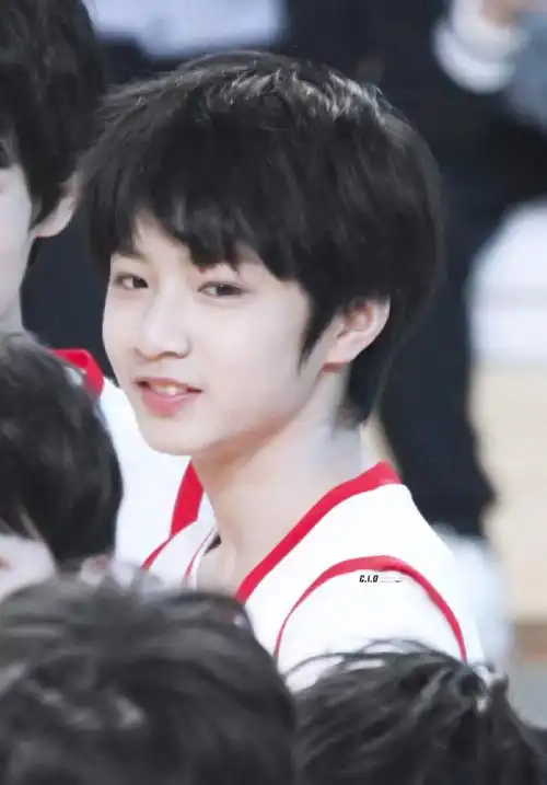 冬季运动会上的奶团子刘耀文将被我永远珍藏