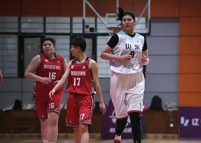 原创身高超姚明被称女版文班亚马山东16岁女篮小巨人入选国家队