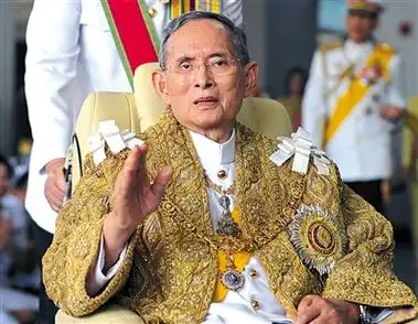 泰国国王普密蓬去世 在位70年
