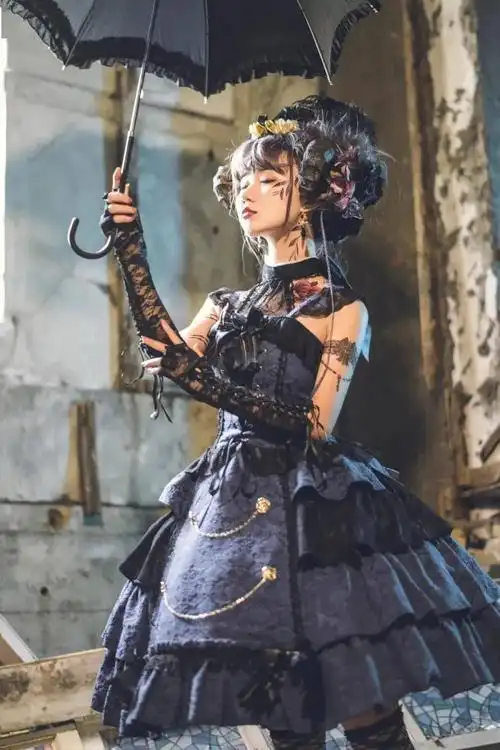 用索尼微单alpha7riv拍摄哥特风lolita人像